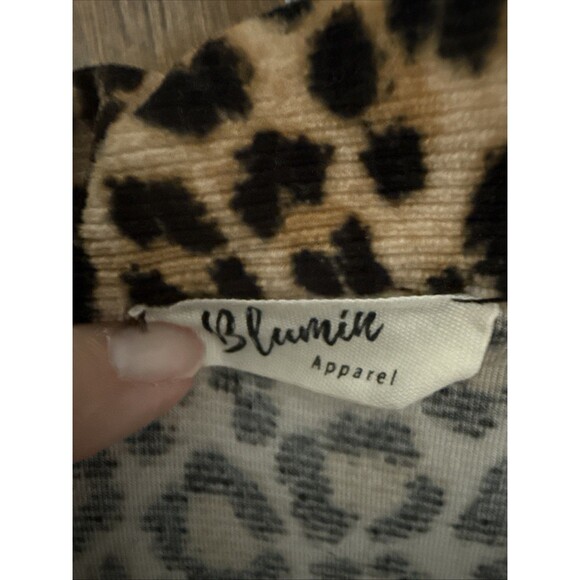 Animal Print Oversized Button Down Knit Top/Jacket Sz 2X Stretchy Pocket - Picture 4 of 5